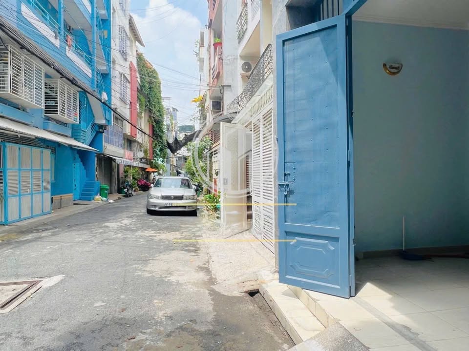 Nhà nguyên căn hẻm xe hơi Cộng Hòa, Q. Tân Bình 56m² giá 20 triệu - Cơ hội tuyệt vời cho thuê!