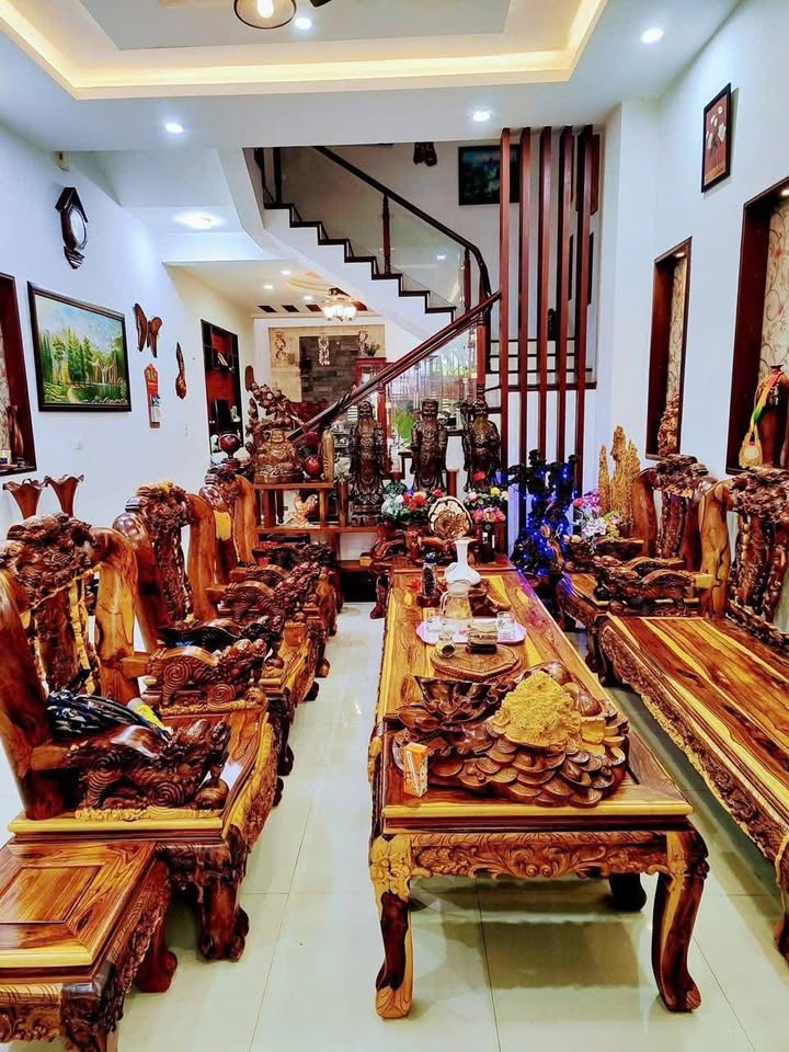 Nhà 3 tầng mặt tiền đường Nay Phao, 100m² giá 9.8 tỷ - Khu VIP Metro