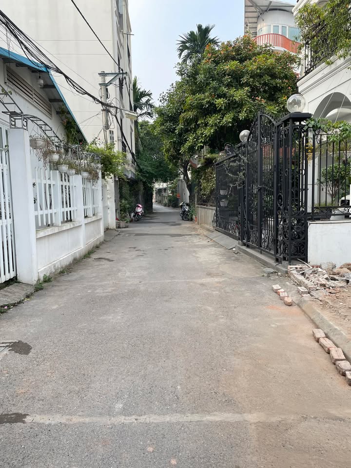 Đất nền Việt Hưng Long Biên 32m² giá 3 tỷ - Tiềm năng phát triển vượt trội!