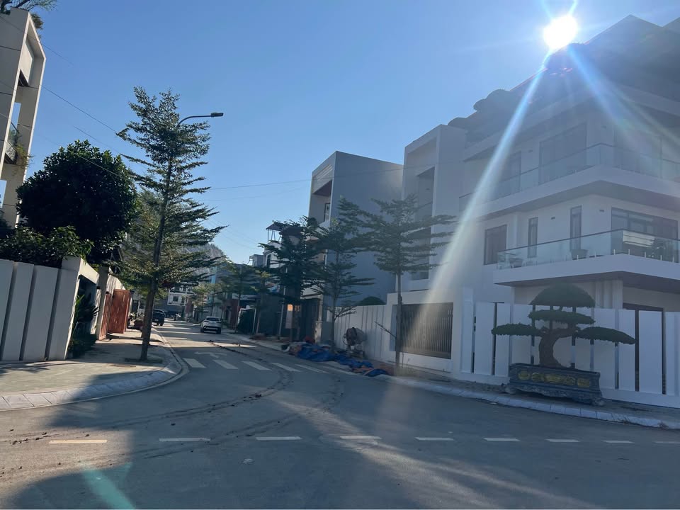 Đất KĐT Kim Sơn, Sơn La 97.5m² giá 2 tỷ - Đất thổ cư hoàn chỉnh, vị trí đắc địa!