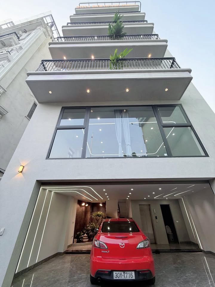 Nhà 7 tầng phố Đàm Quang Trung, Long Biên 58m² - Thiết kế hiện đại, ô tô vào tận nhà!