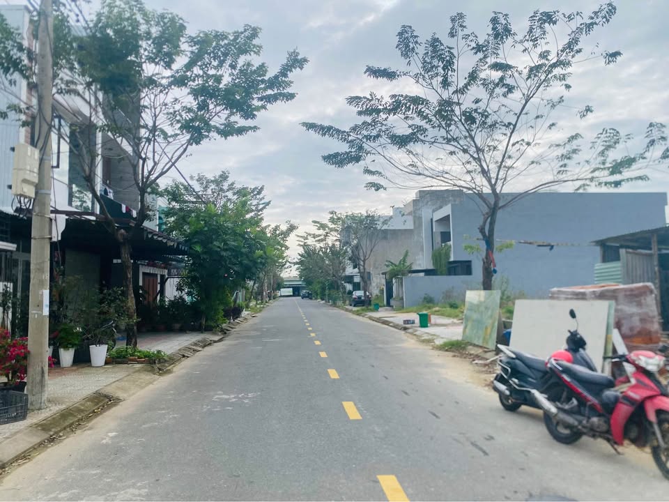 Đất nền Nam Hòa Xuân Đà Nẵng 105m² giá 5.6 tỷ - Gần trục đường Minh Mạng!