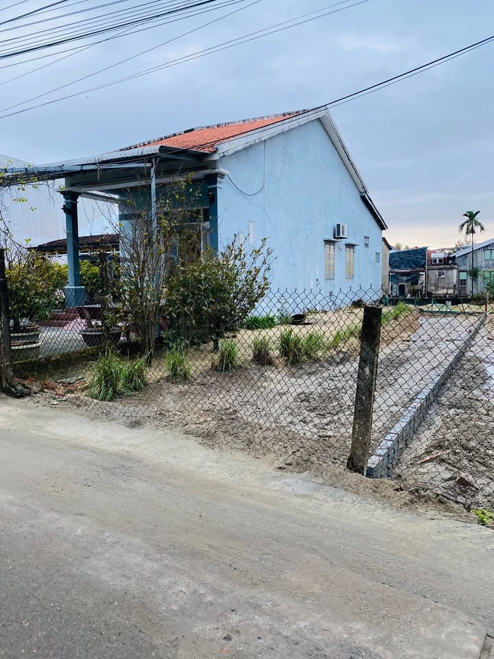 Đất nền Điện Ngọc 125m² giá chỉ 2 tỷ - Vị trí đắc địa, thuận tiện di chuyển!