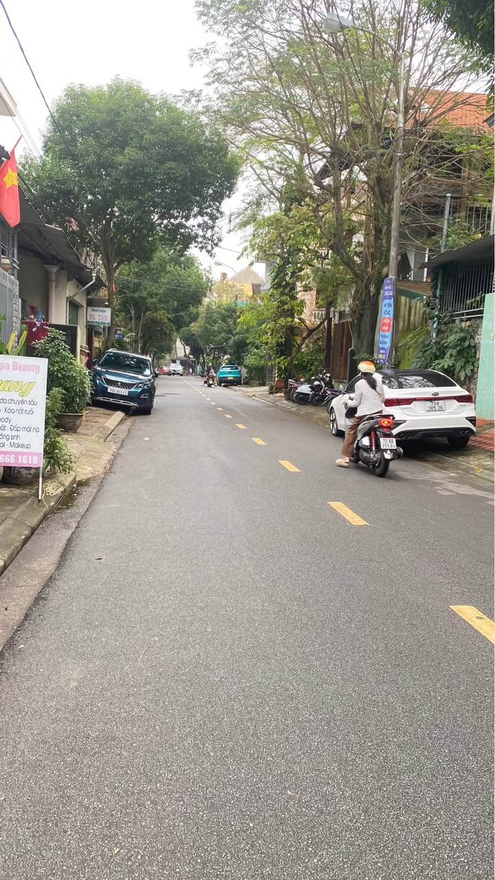 Nhà 2 tầng mặt tiền Xuân Diệu Huế 100m² giá 4.x tỷ - Sổ hồng chính chủ!