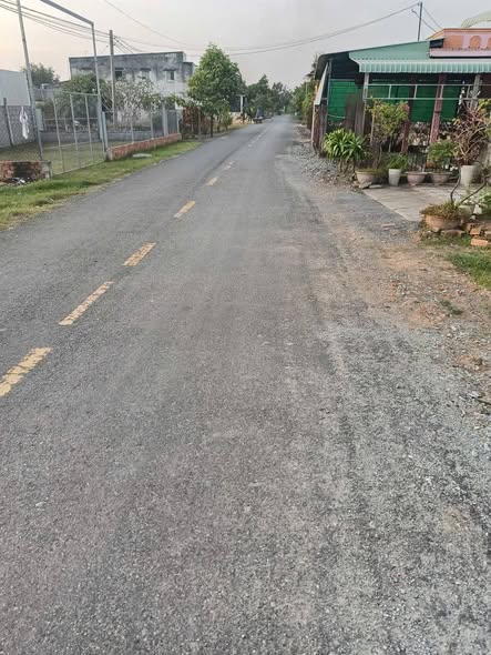 Đất nền cao dân cư mặt tiền đường Phước Toàn, Bến Lức, Long An 453m² giá 2.15 tỷ - Sổ hồng chính chủ!