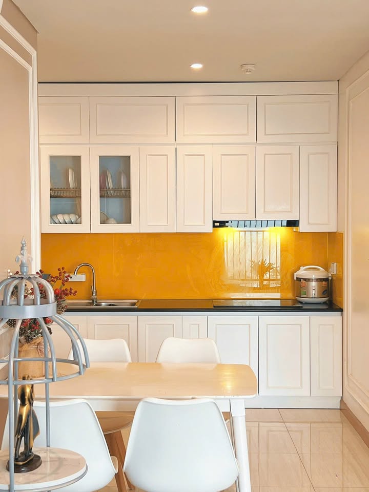 Căn hộ 2 ngủ view biển Hạ Long - Nội thất mới, giá 7 triệu/tháng