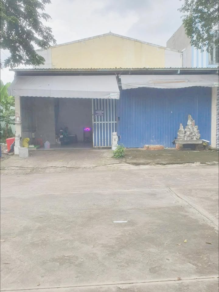 Nhà xưởng Bến Cát, Bình Dương 300m² giá 4 tỷ - Cơ hội đầu tư sinh lời!