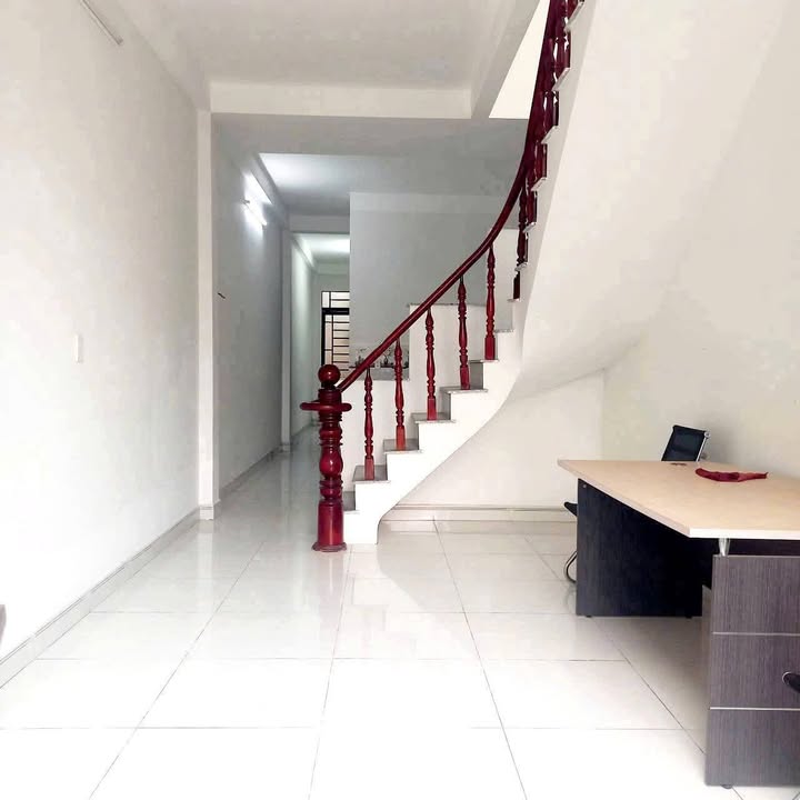 Nhà trệt lầu 2 tầng đường D12, phường Thới Hòa, 100m² giá 1.8 tỷ - Chính chủ bán gấp!