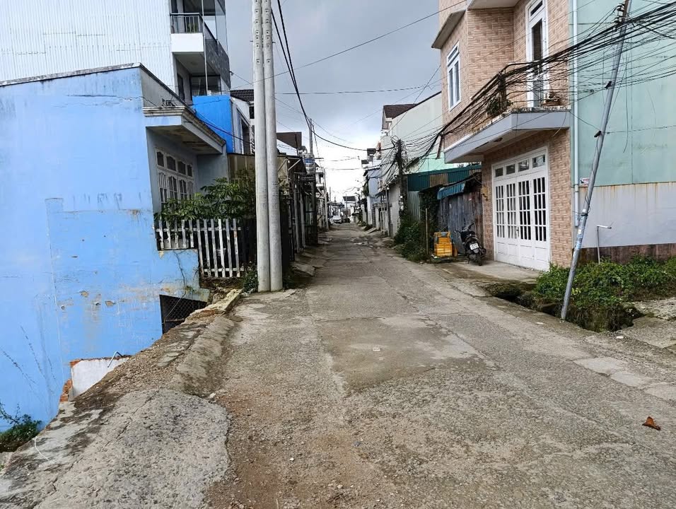 Đất Lê Hồng Phong, Đà Lạt 64m² giá 4 tỷ - Khu vực đông dân cư, phù hợp định cư lâu dài!
