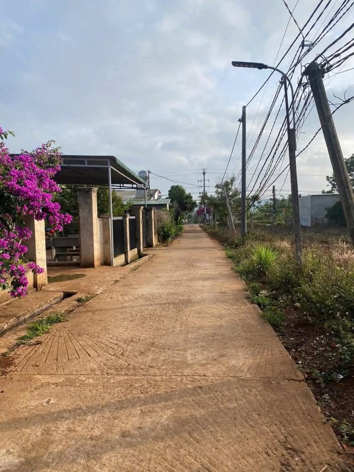 Đất thổ cư Phú Xuân Krông Năng 1400m² giá 1.764 tỷ - Gần chợ và ủy ban xã!