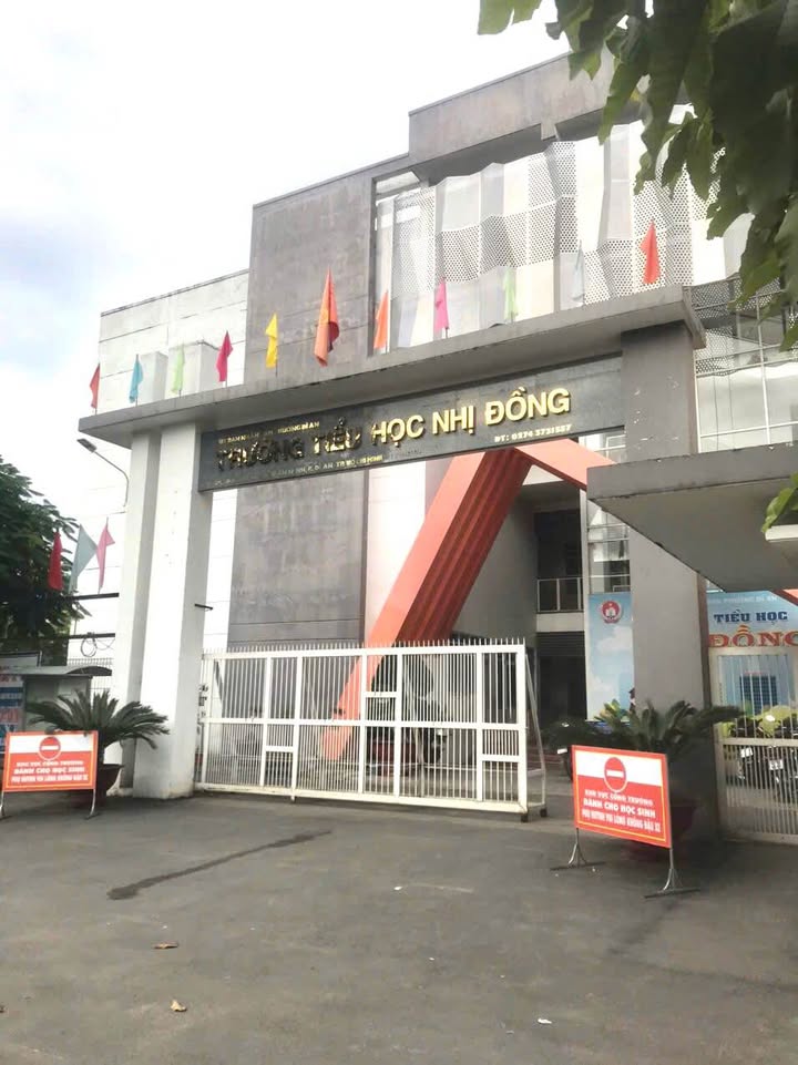 Nhà cho thuê tại Dĩ An 3PN giá chỉ 5.5 triệu - Tiện ích đầy đủ!