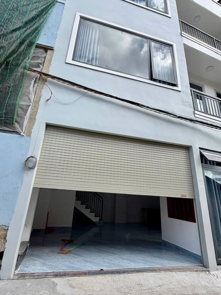 Nhà phố Đà Lạt 50m² giá 4.3 tỷ - Ô tô vào tận nhà, bán gấp!