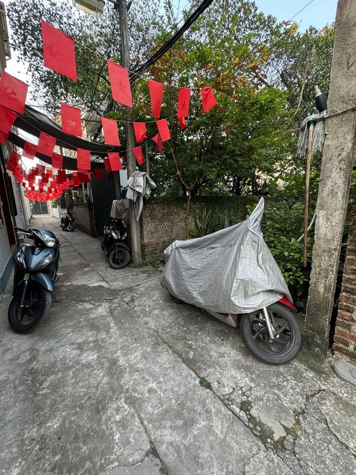 Đất Ngọc Thụy Long Biên 41m² giá 3 tỷ - Sổ vuông vắn, ô tô vào tận nơi!