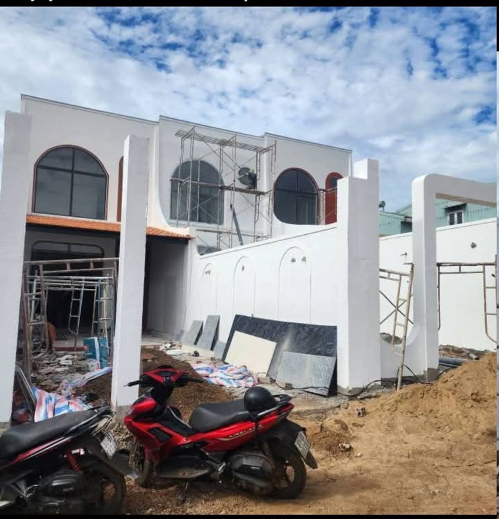 Nhà hẻm Nguyễn Văn Linh, Pleiku 112.5m² giá 1.7 tỷ - Thiết kế hiện đại, ô tô vào tận nhà!