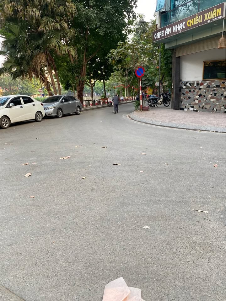 Căn hộ Tập thể Văn Chương 60m² giá 4.05 tỷ - Full nội thất, ô tô đỗ cửa!