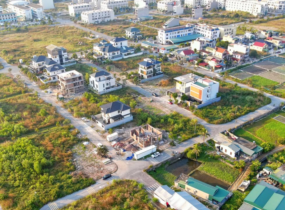 Biệt thự Townhouse 330m² tại KĐT Tân Thành - Cơ hội sở hữu đẳng cấp!