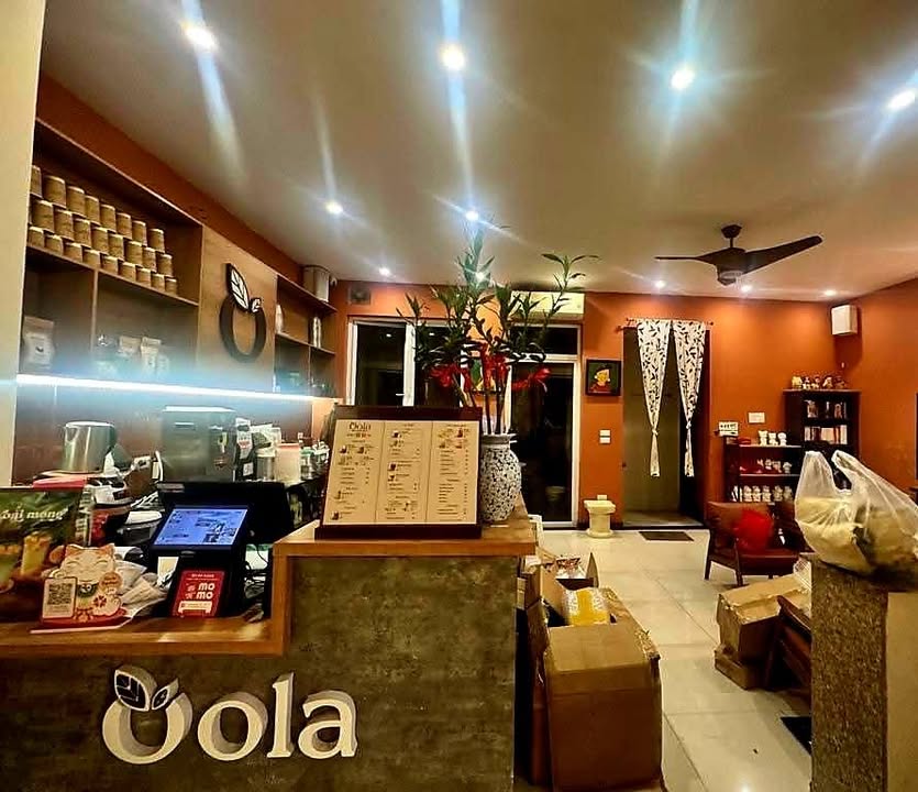 Bán gấp FrontHouse Đội Cấn 107.4m² giá 41.5 tỷ - Kinh doanh sầm uất, mặt tiền rộng!