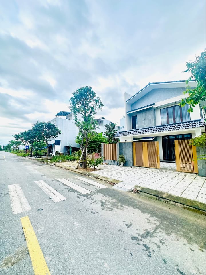 Đất nền đường Phạm Đức Nam, 100m², giá 2.9 tỷ - View công viên tuyệt đẹp!