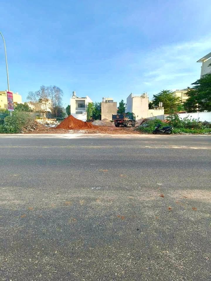 Đất thổ cư mặt tiền Võ Văn Kiệt - Phan Thiết 124,5m² giá 5,5 tỷ - Đầu tư sinh lời!