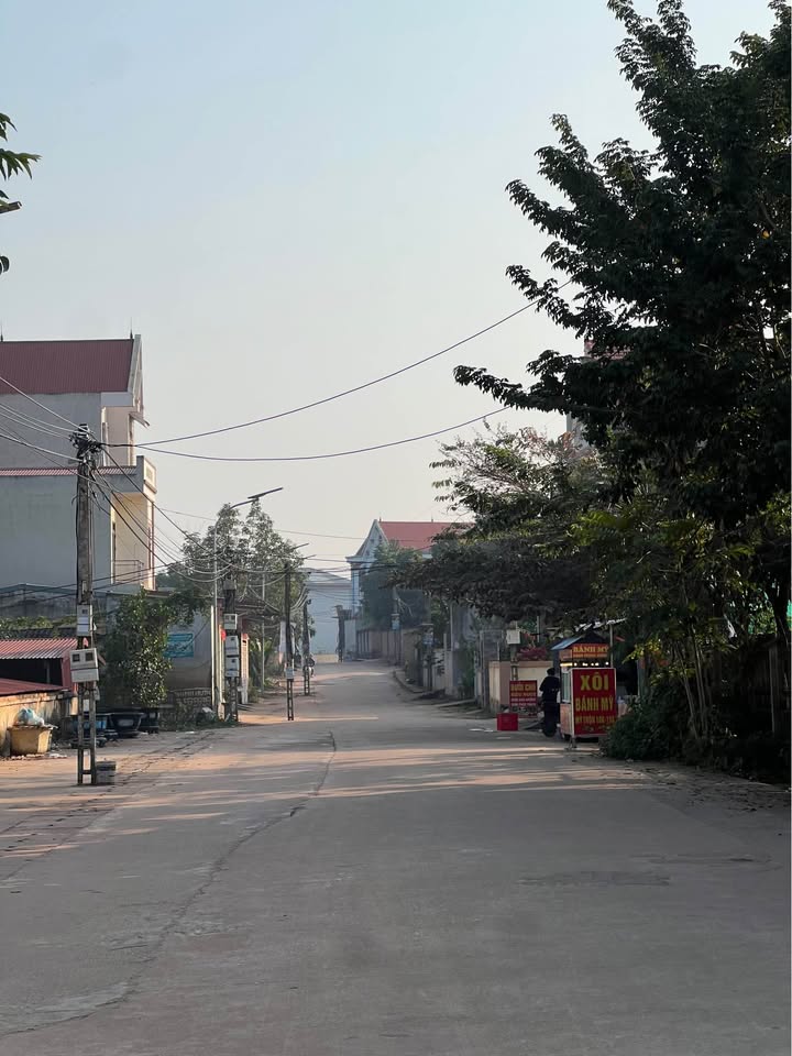 Đất thổ cư Xương Lâm, Lạng Giang 200m² chỉ 2 tỷ - Vị trí thuận lợi cho gia đình!