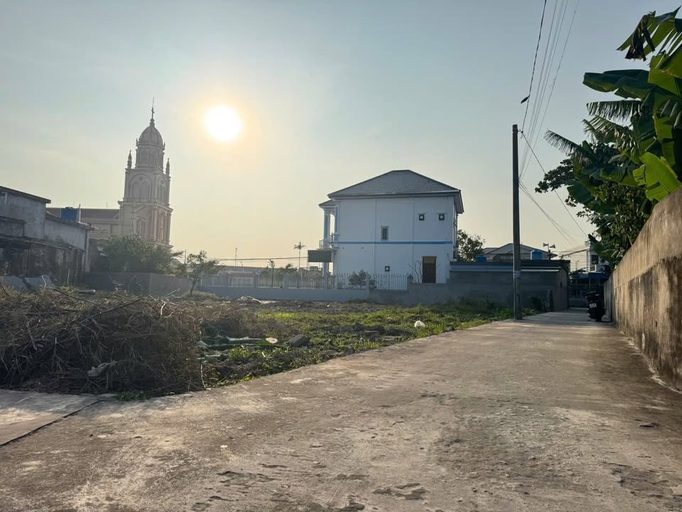 Đất nền Nam Thắng, Tiền Hải 120m² giá chỉ 4xx triệu - Khu vực tiện nghi, sẵn sàng đầu tư!