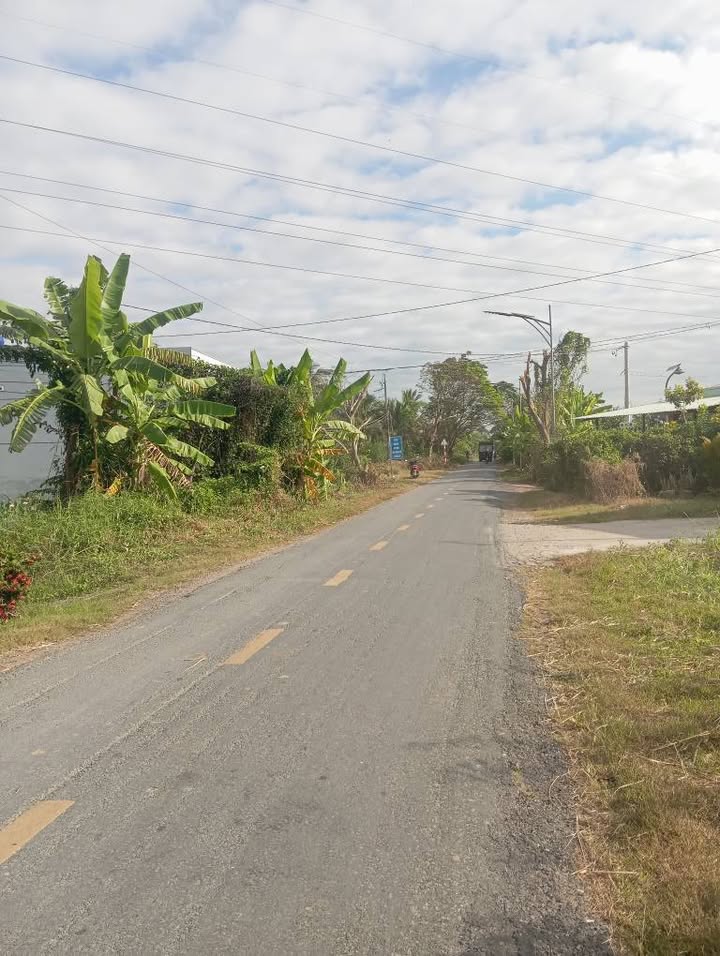 Nhà cấp 4 mặt tiền đường DH28, Mỹ Phú, Thủ Thừa, Long An - Giá chỉ 1.3 tỷ thương lượng!