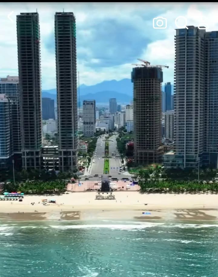 Lô đất góc 700m² đường Phạm Văn Đồng, Đà Nẵng giá 210 tỷ - Cách biển 200m!