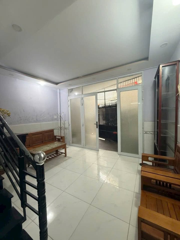 Nhà cho thuê 90m² đường số 17, quận 7 - Giá chỉ 8 triệu/tháng!