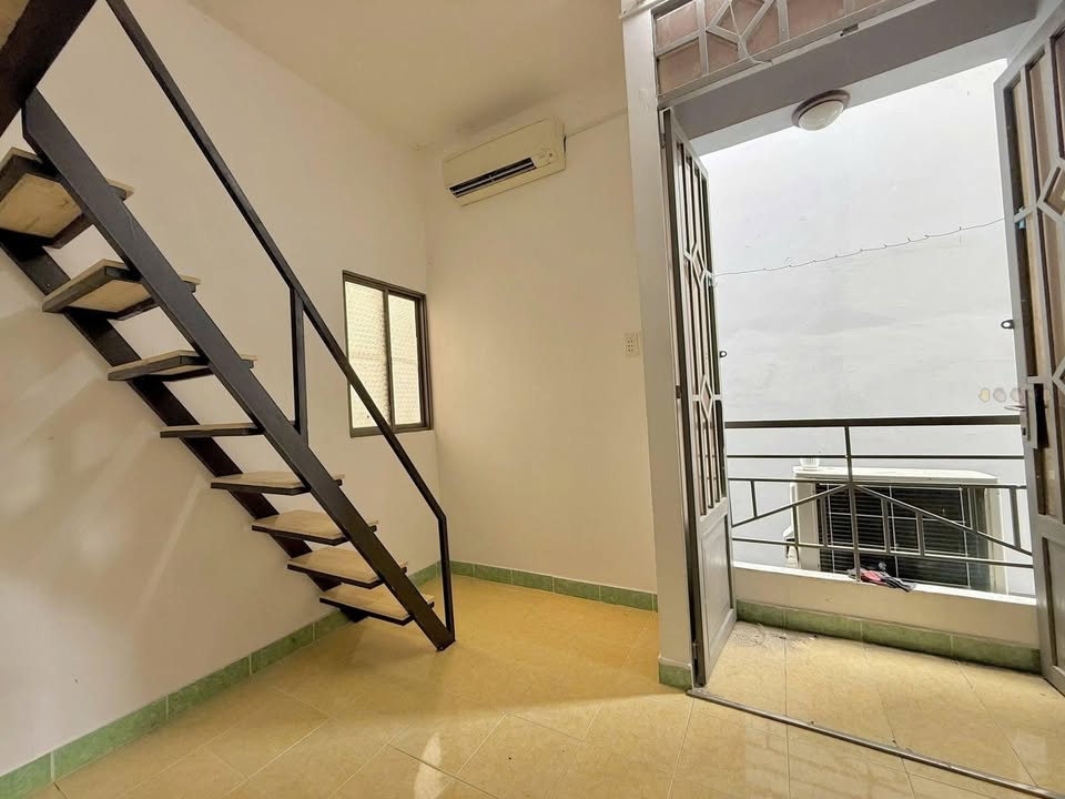 Căn hộ Duplex 30m² quận 10 giá 5 triệu - Full nội thất, sẵn sàng vào ở!