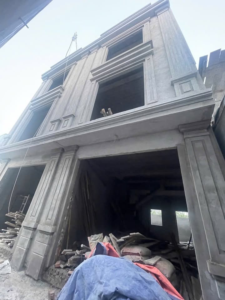 Nhà mới xây 54m² tại ngõ 698 Hoàng Mai, giá 2.65 tỷ - Sổ hồng chính chủ!