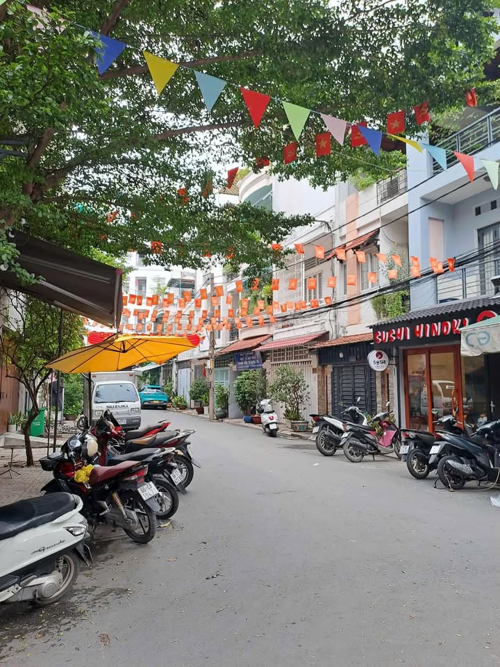 Nhà mặt phố 3/2, phường 11, quận 6, 81m² giá 23.9 tỷ - Sẵn sàng vào ở ngay!