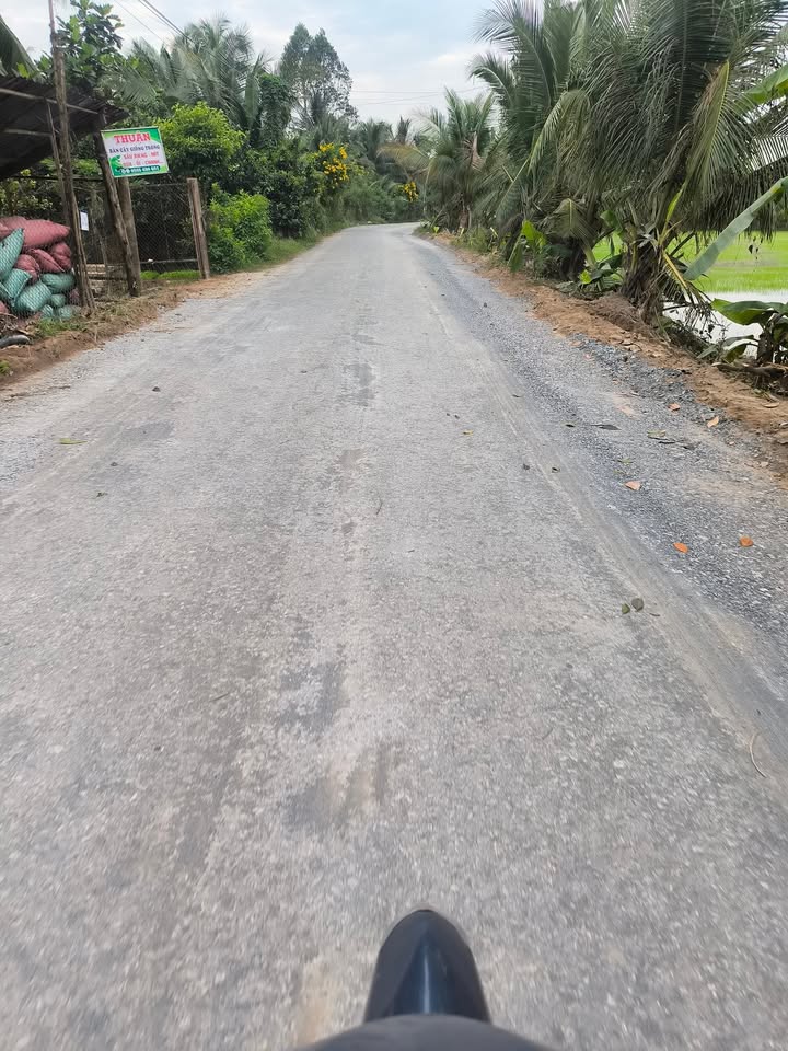 Đất nền hai mặt tiền tại xã Hòa Hiệp, Vĩnh Long 2300m² giá 2.53 tỷ - Tiềm năng đầu tư sinh lời!