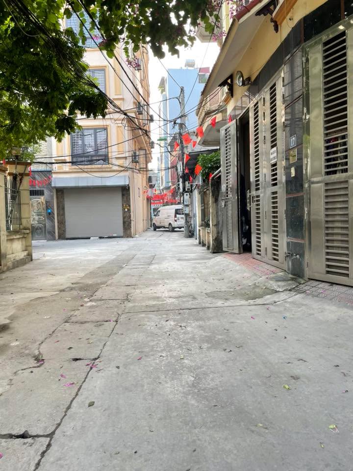 Nhà 5 Tầng Đường Văn Cao, Ba Đình 60m² giá 13.5 tỷ - Vị trí trung tâm yên tĩnh!