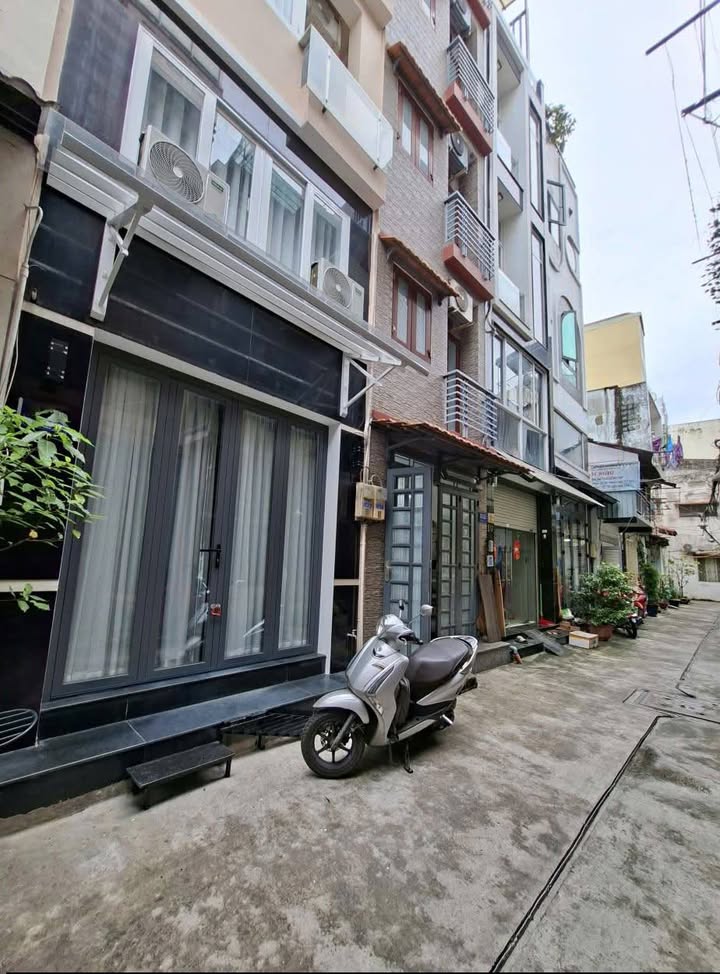 Nhà bán Lê Văn Sỹ, Quận 3, 24.6m² giá 7.45 tỷ - Khu vực kinh doanh sầm uất!