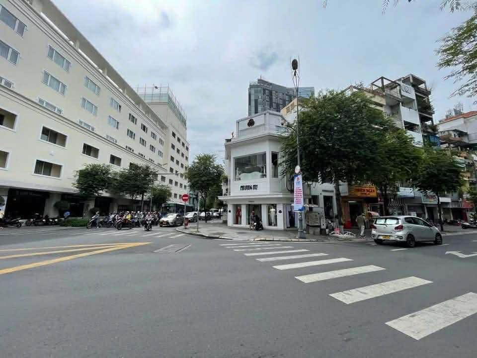 Bán nhà góc 2 mặt tiền Lê Thánh Tôn - Pasteur, 58.3m² giá 79 tỷ - Đầu tư lý tưởng!