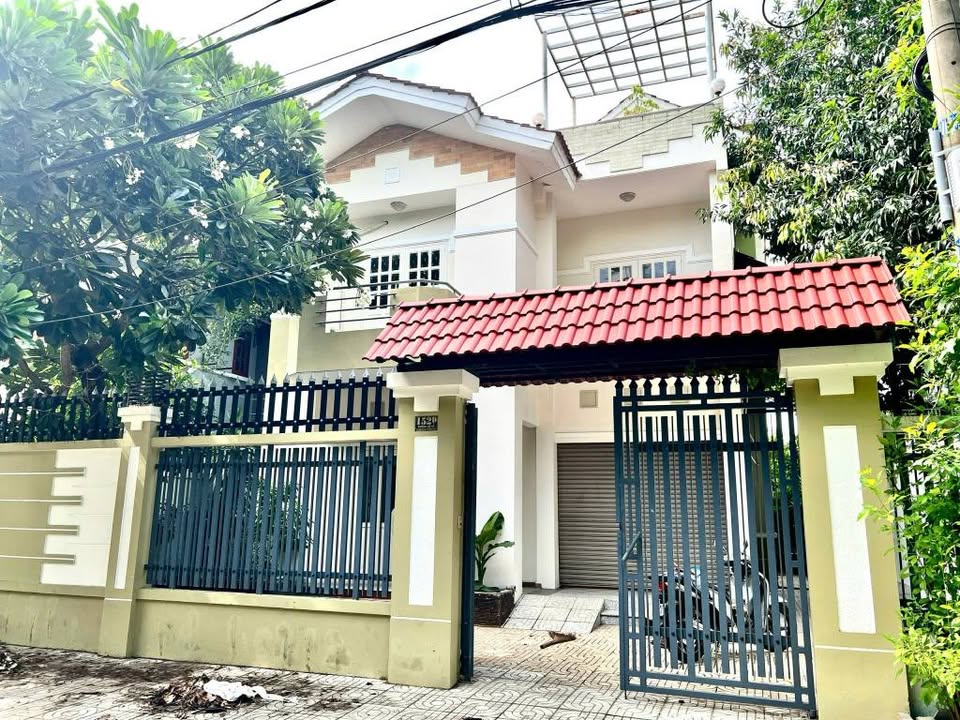 Biệt thự sang trọng Phường Tân Tạo, Quận Bình Tân 250m² giá 20 tỷ - Cơ hội đầu tư tuyệt vời!