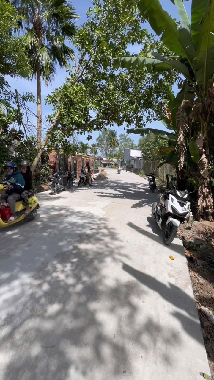 Đất nền mặt tiền Hàng Gòn 169m² giá 1.39 tỷ - Sổ hồng chính chủ!