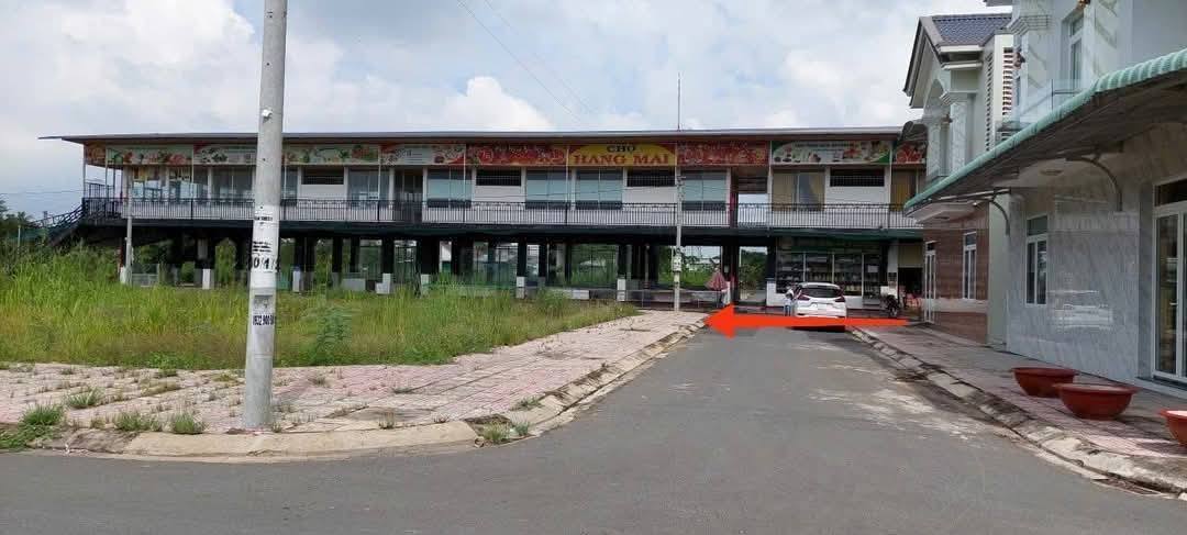 Đất nền góc 2 mặt tiền tại chợ Hàng Mai, Đồng Tháp 73.6m² - Cơ hội đầu tư hấp dẫn!