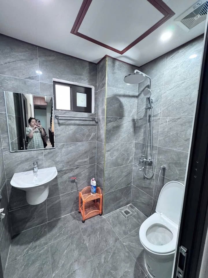 Nhà cho thuê phố Kẻ Tạnh, 3 phòng ngủ, giá 10 triệu - Sẵn sàng dọn vào ở!