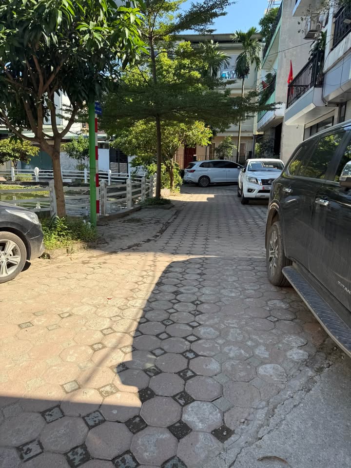 Lô đất Phúc Lợi Long Biên 50m² giá 5 tỷ - Cơ hội đầu tư hấp dẫn!