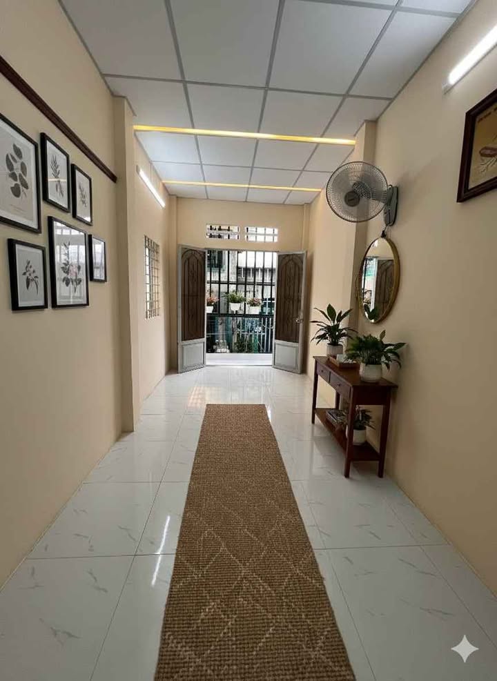 Nhà phố quận 8 đường Tạ Quang Bửu 18m² - Nhà mới đẹp, giá thỏa thuận!