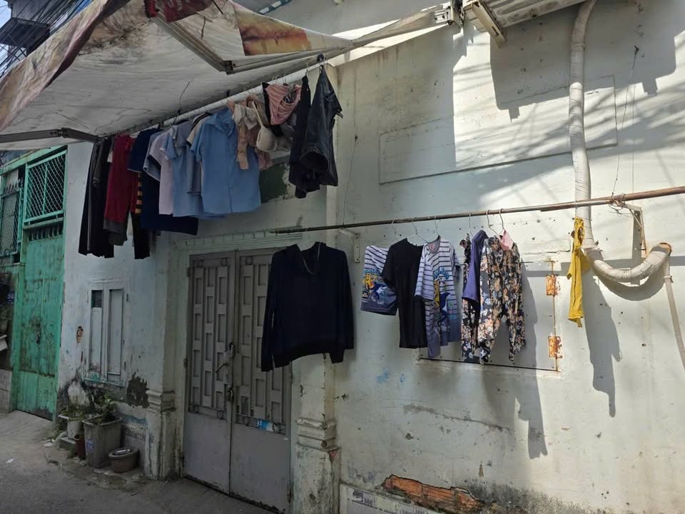 Nhà riêng Thủ Đức 23m² giá 1.5 tỷ - Cần bán gấp do kẹt tiền!