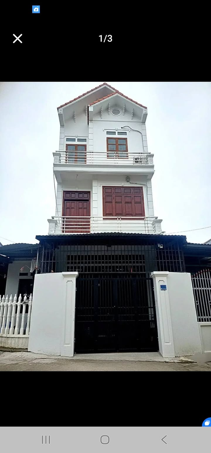 Nhà 3 tầng Ngõ 3 Vỹ Thượng, Tam Thanh 82m² giá 2.4 tỷ - Thiết kế đẹp, tiện nghi đầy đủ!