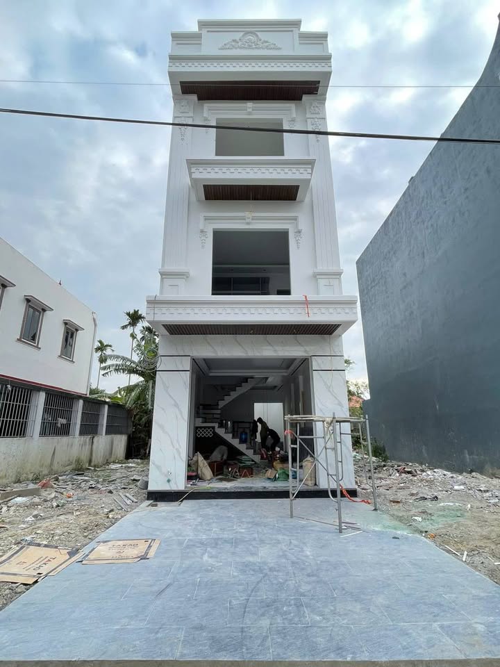 Nhà 3 tầng Đặng Cương Hải Phòng 71m² giá 2.75 tỷ - Thiết kế hiện đại, tiện ích xung quanh phong phú!