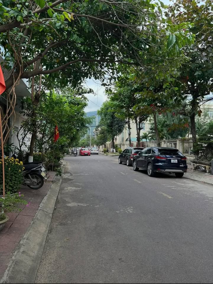 Nhà mặt tiền Cần Vương, Nguyễn Văn Cừ, 116.3m² giá 6 tỷ - Gần biển và trường học!