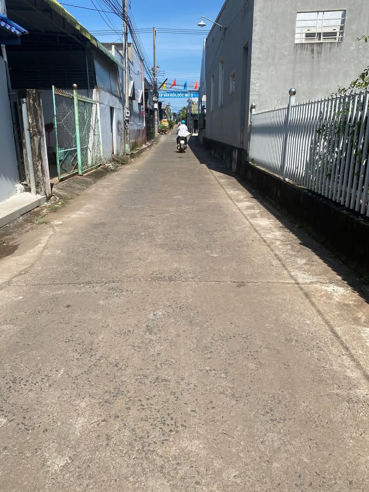 Nhà đẹp Thống Nhất, Đồng Nai 153.9m² giá 1.4 tỷ - Gần đường chính thuận tiện!