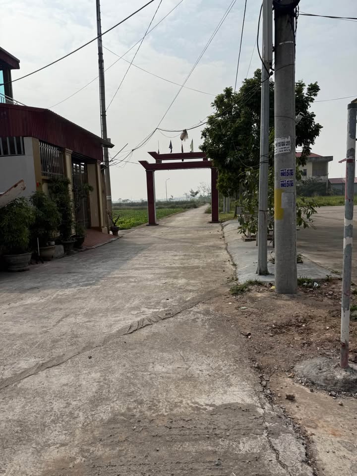 Đất nền Tri Thủy, Phú Xuyên 91m² giá 1 tỷ - Đường ô tô đỗ cửa, tiện ích đầy đủ!