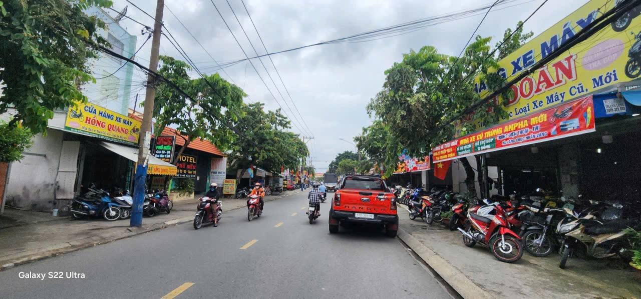 Mặt tiền Nguyễn Tri Phương Dĩ An 255m² giá 14 tỷ - Kinh doanh sầm uất