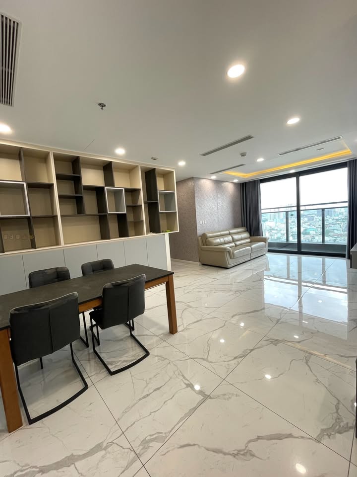 Căn hộ Sunshine Sky City Quận 7 132m² giá 9.3 tỷ - Thiết kế rộng rãi, vào ở ngay!