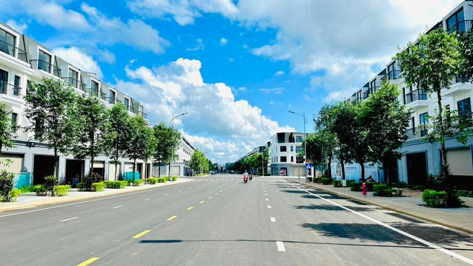 Shophouse EcoCity Buôn Ma Thuột 198m² giá 22.5 tỷ - Góc 2 mặt tiền đắc địa!